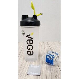 LOT OF 2 MIXER/SHAKE BOTTLES 24 0Z BPA & DEHP Free